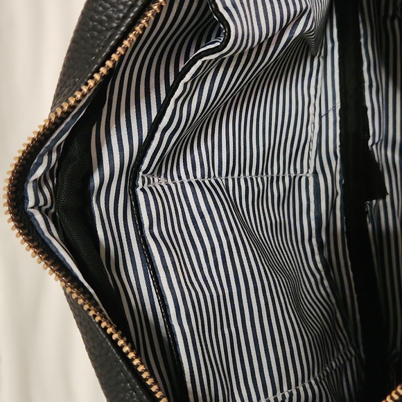 New! Vegan leather black purse with 2 shoulder straps crossbody handbag gold - Picture 8 of 10